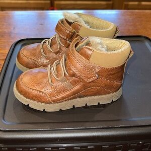 Toddler boots size 8